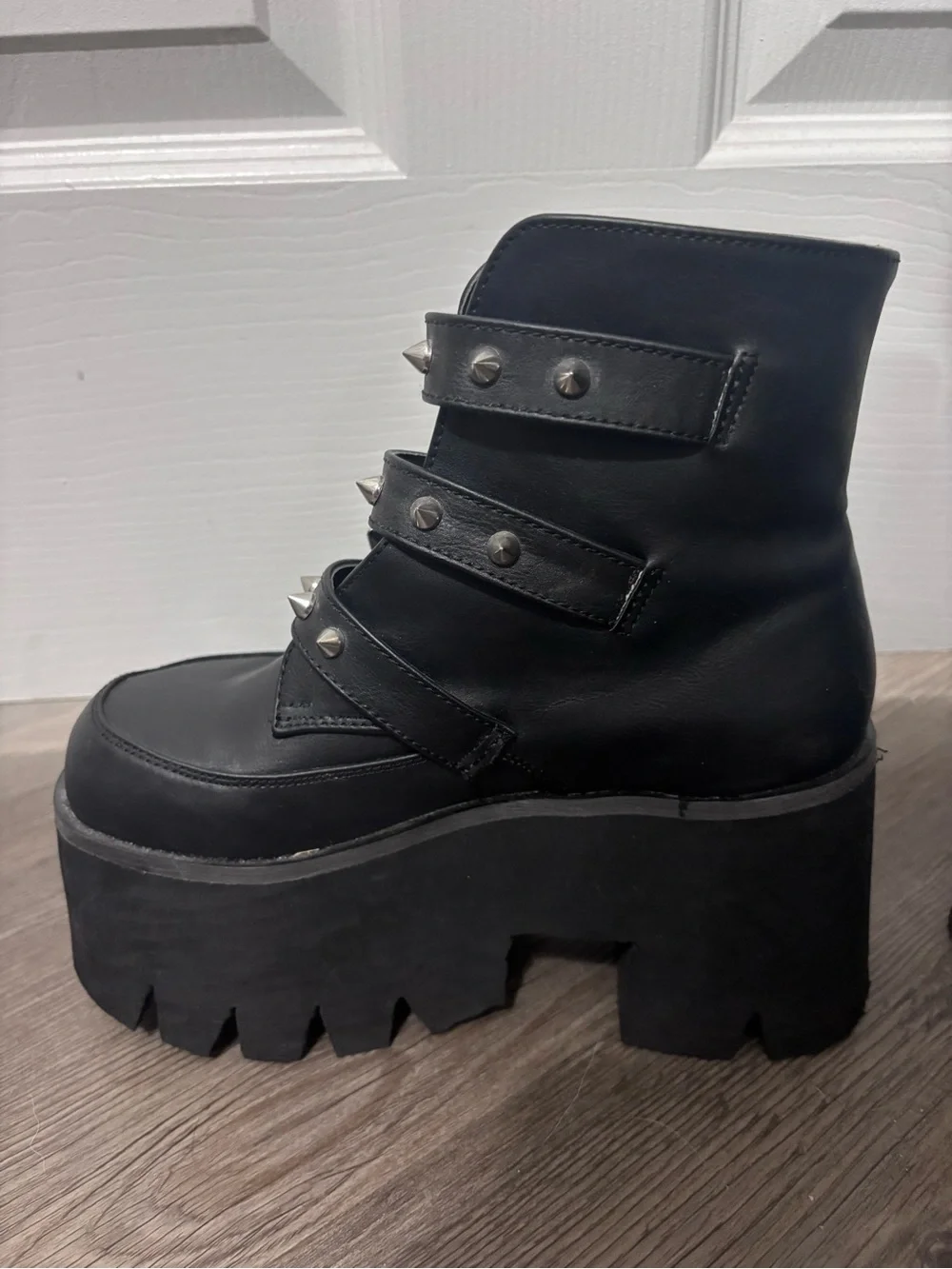 Demonia Ashes-55 Bat Buckle Platform Boots